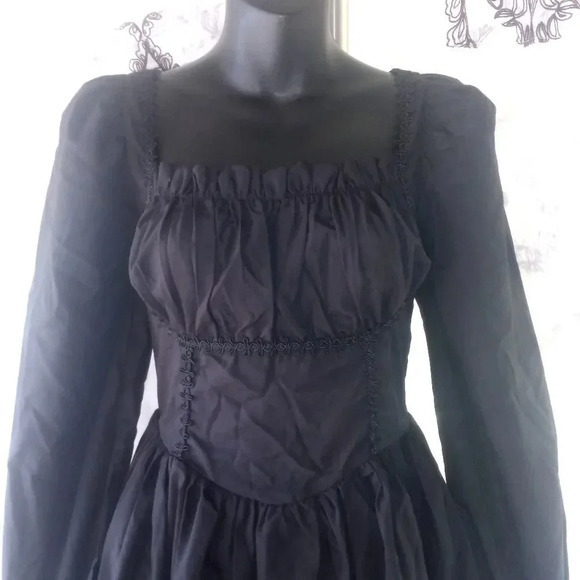 *Beautiful dress size large ( box  J ) - Picture 3 of 5